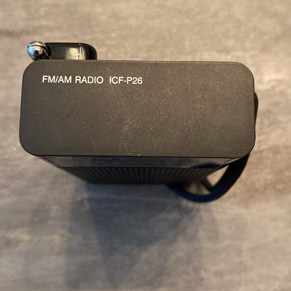 Vintage SONY ICF-P26 Portablele Pocket FM/AM Radio Built-in Speaker - Picture 5 of 7